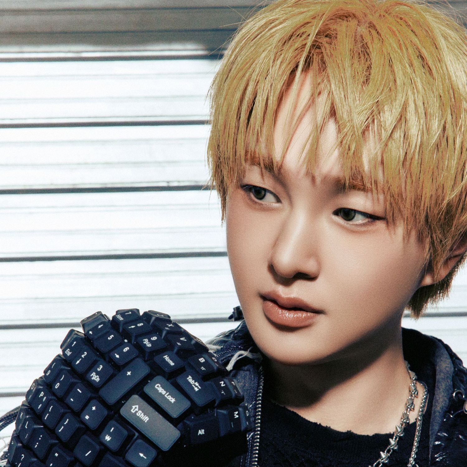 A moment captured by Onew (SHINee)'s fan