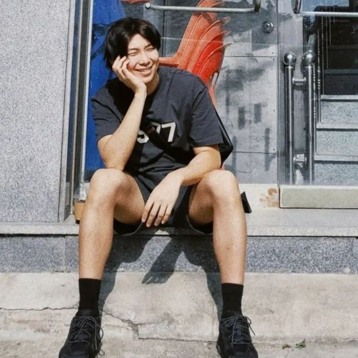 Potret di balik layar RM (BTS)