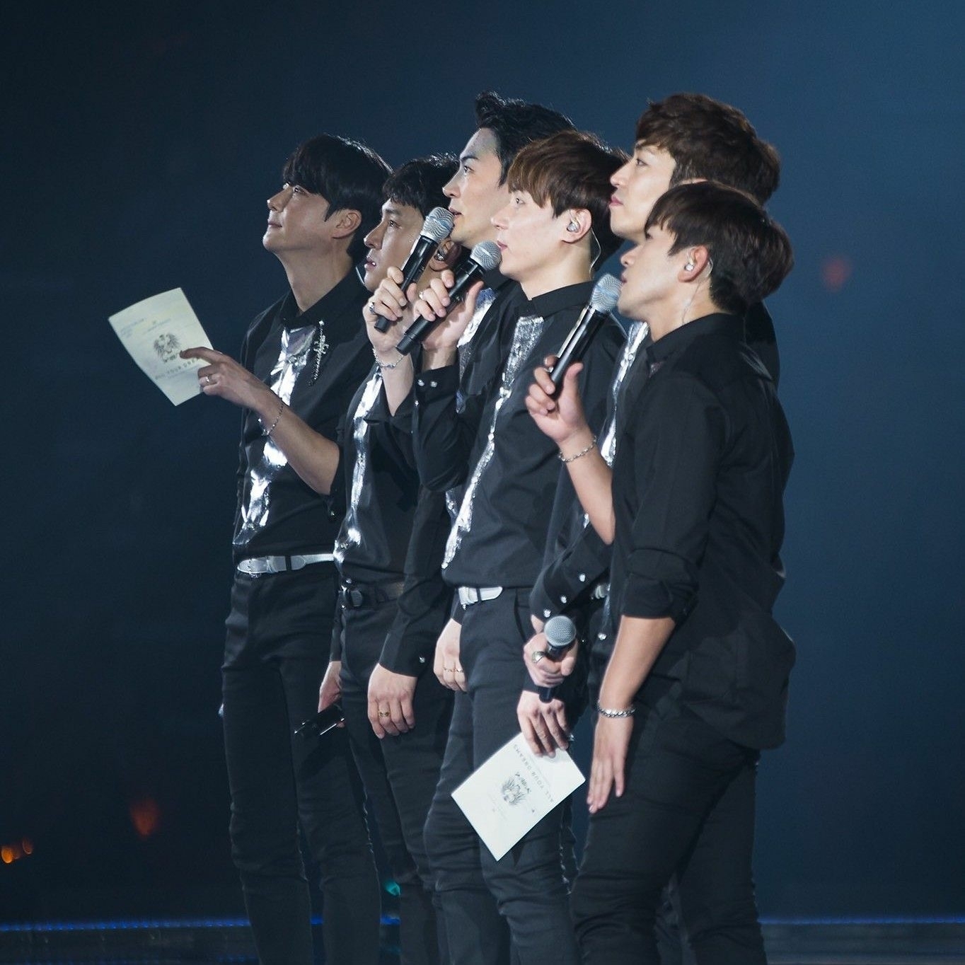 A moment captured by SHINHWA's fan