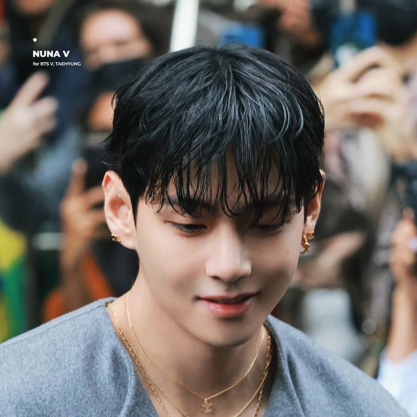 Latest photo of V (BTS)