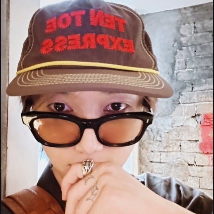 Behind-the-scenes cut of Yesung (Super Junior)