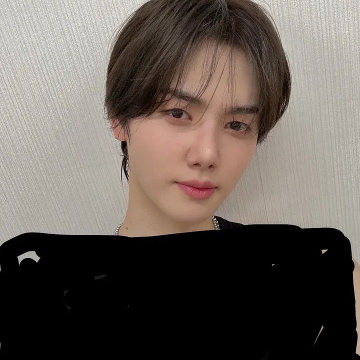 Latest photo of Minhee (CRAVITY)