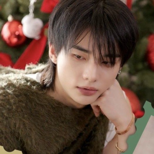 Behind-the-scenes cut of Hyunjin (Stray Kids)