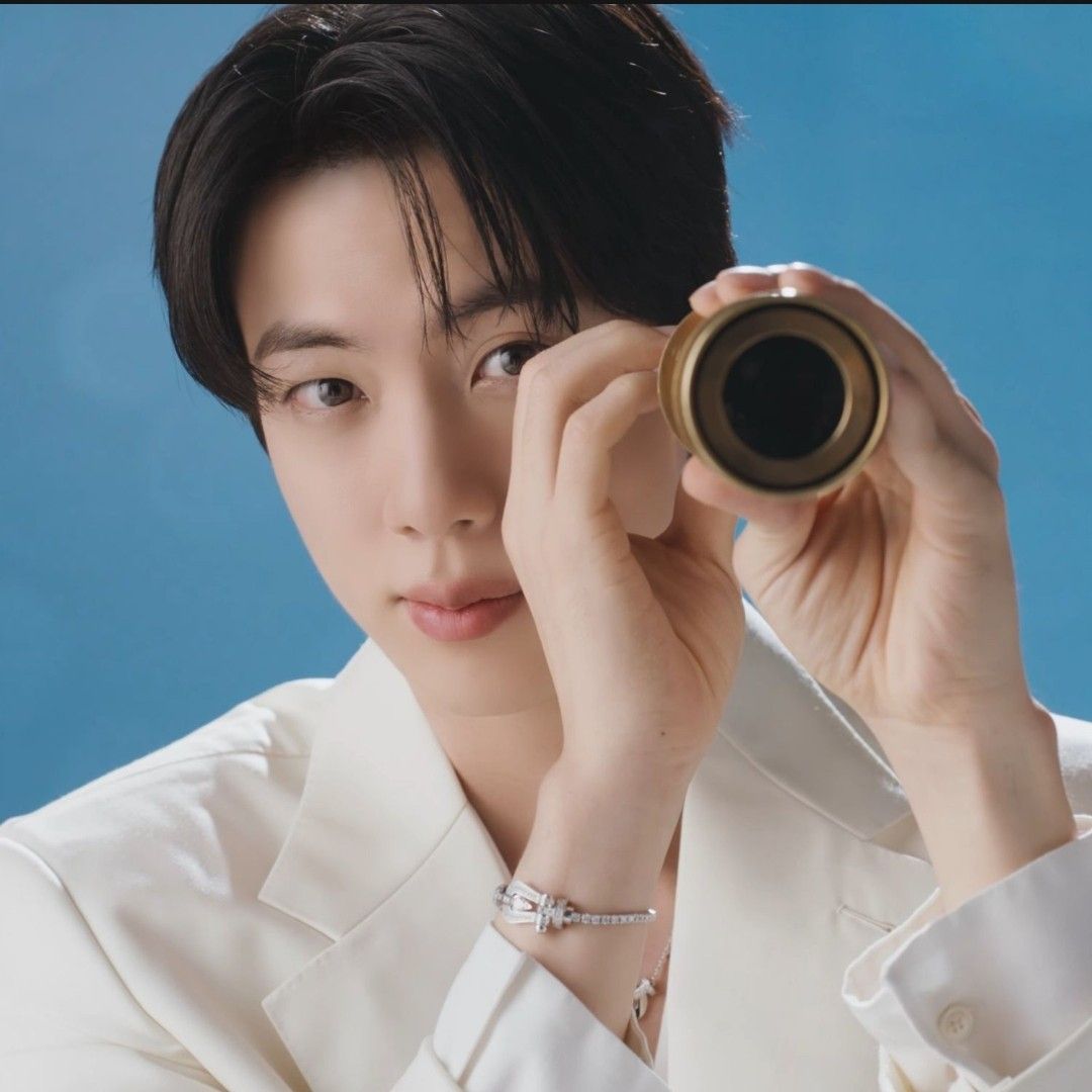 Potret di balik layar Jin (BTS)