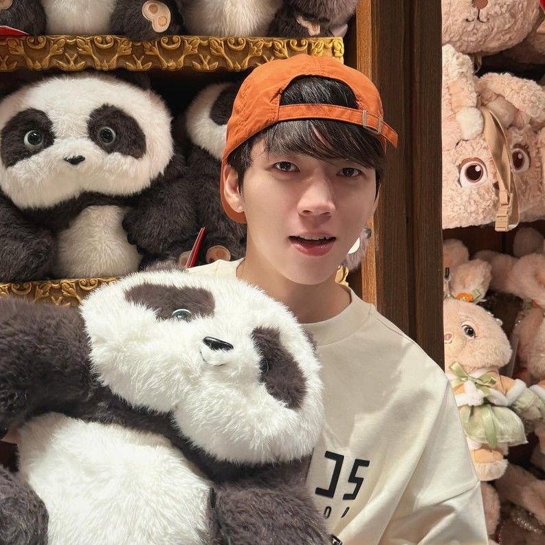 Latest photo of Woohyun (INFINITE)