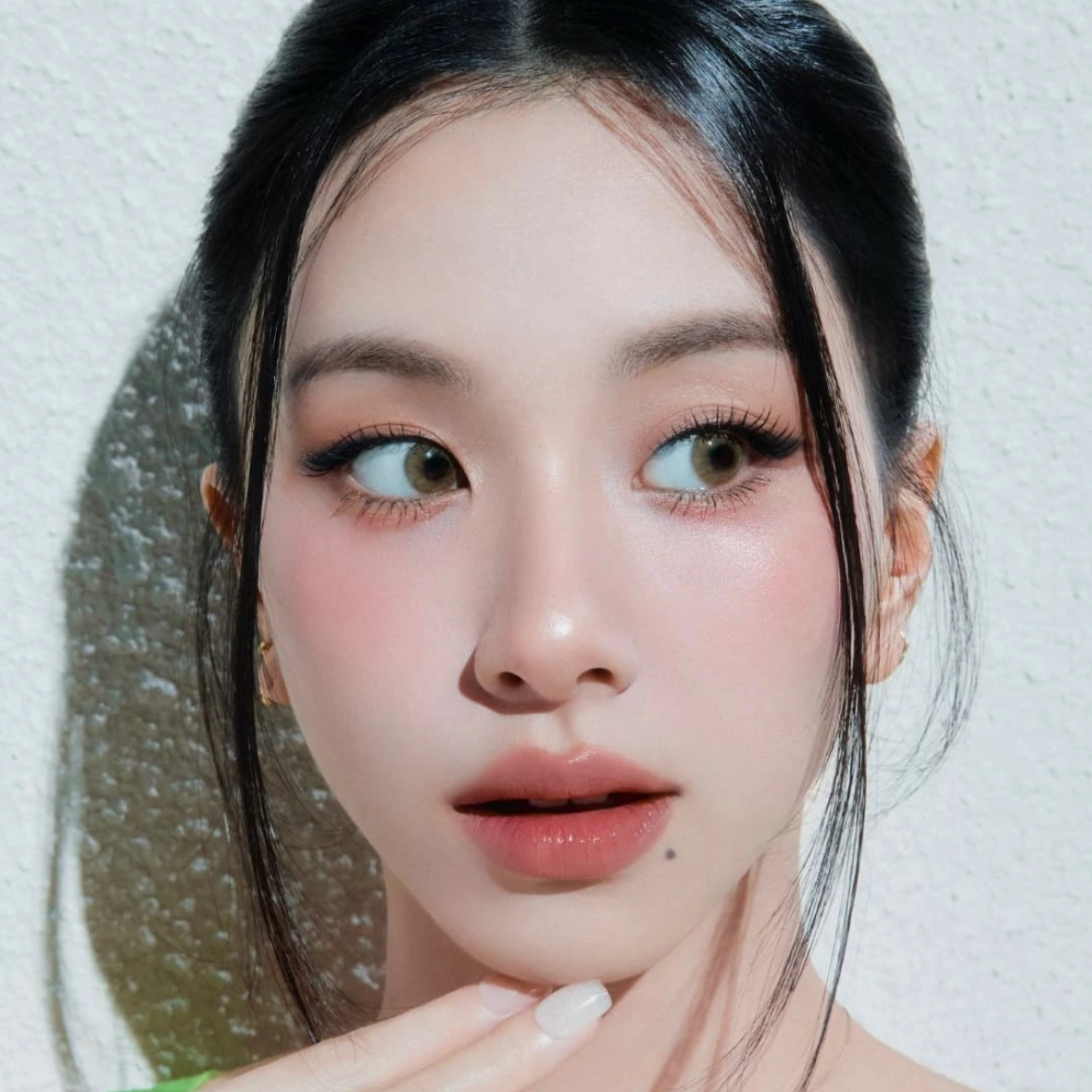 Latest photo of Chaeyoung (TWICE)