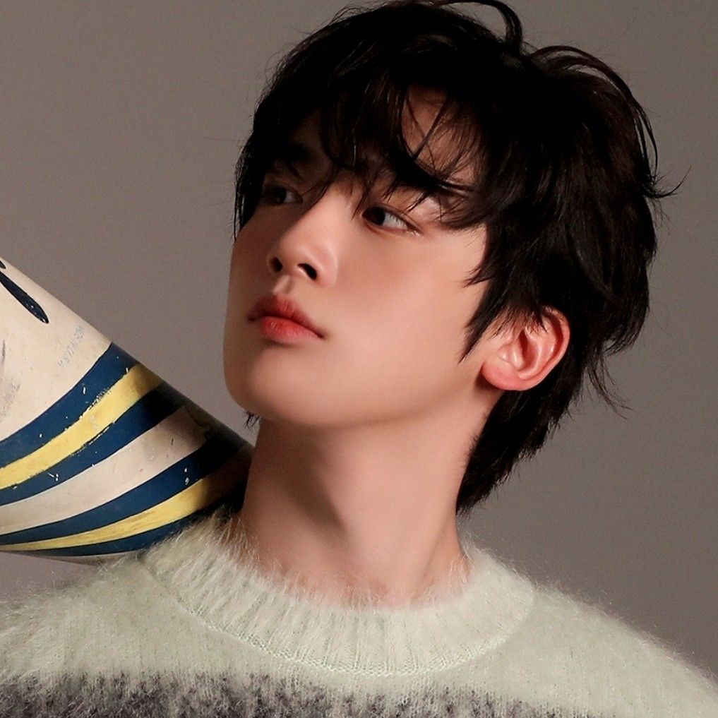 A moment captured by Kim Yohan (WEi)'s fan