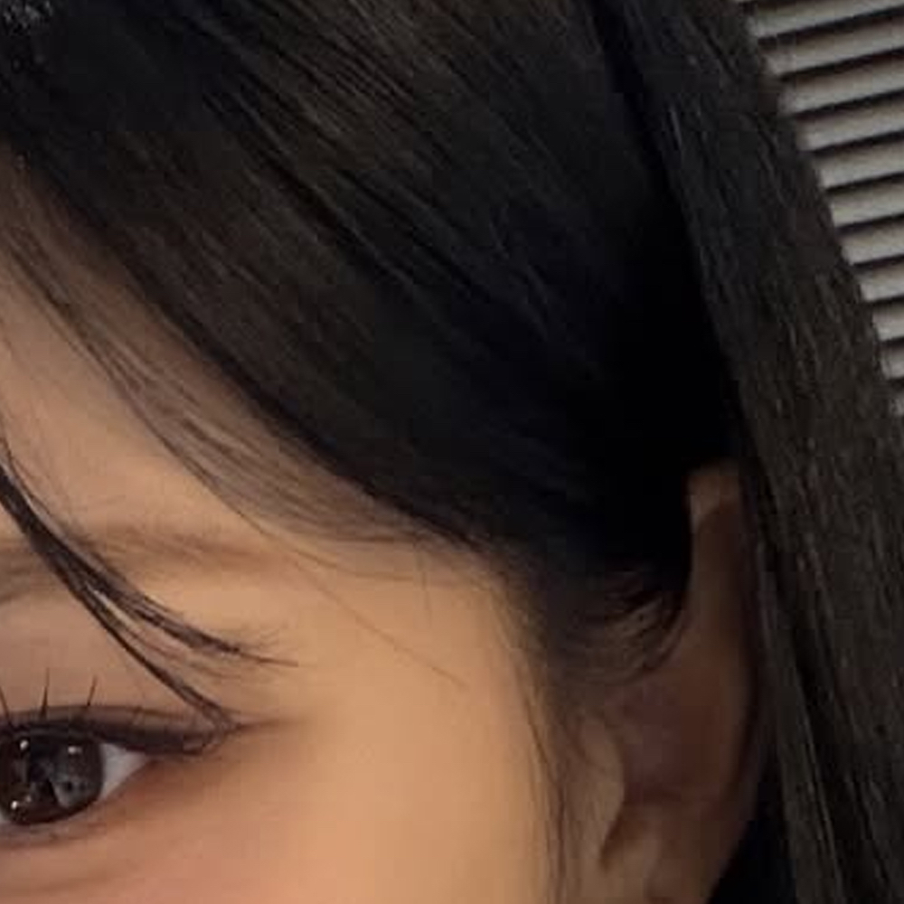 Latest photo of HyunJin (Loossemble)