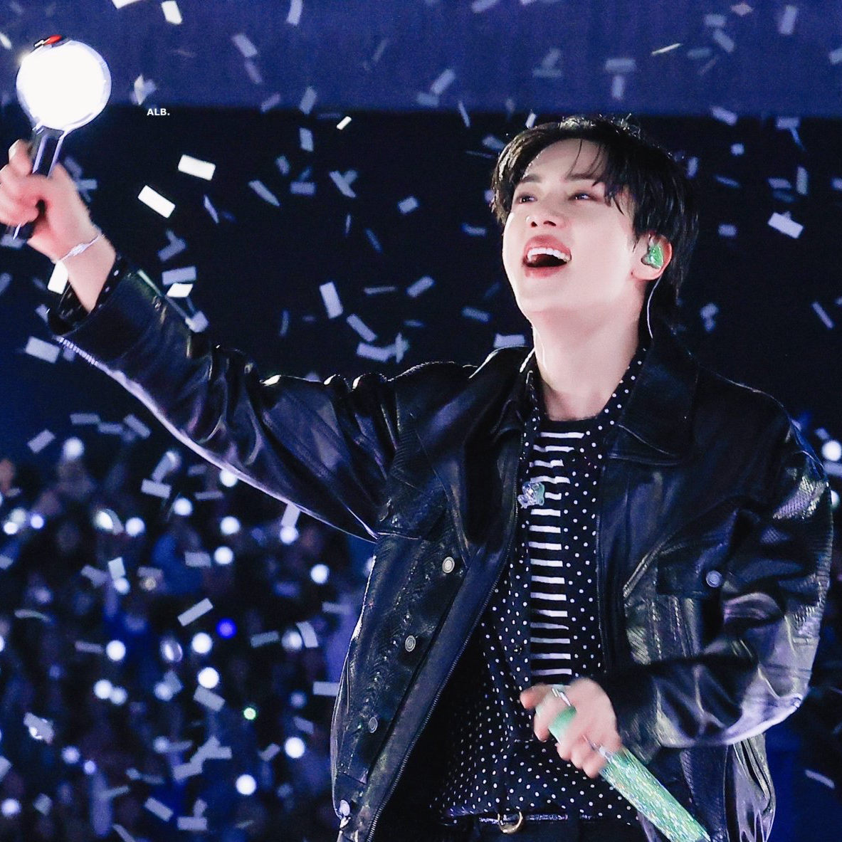 진 (방탄소년단)의 최신 사진