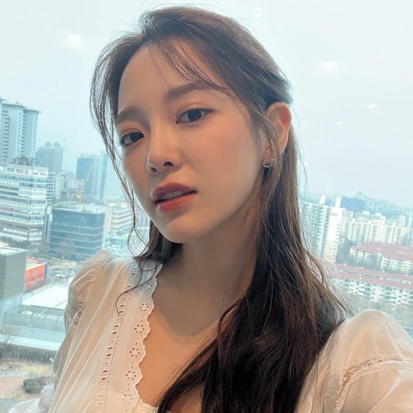 Behind-the-scenes cut of Sejeong