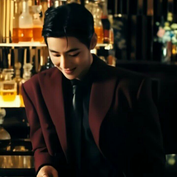 뷔 (방탄소년단)의 비하인드 컷