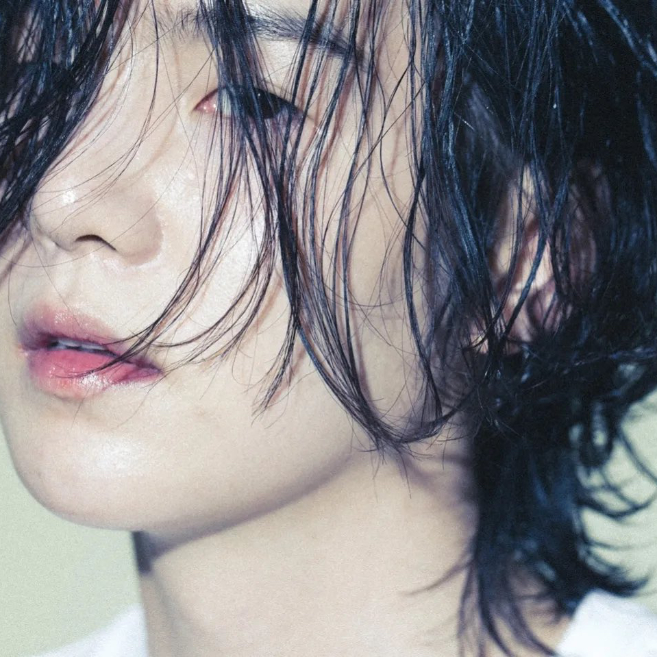 Foto aktivitas terbaru SUGA (BTS)