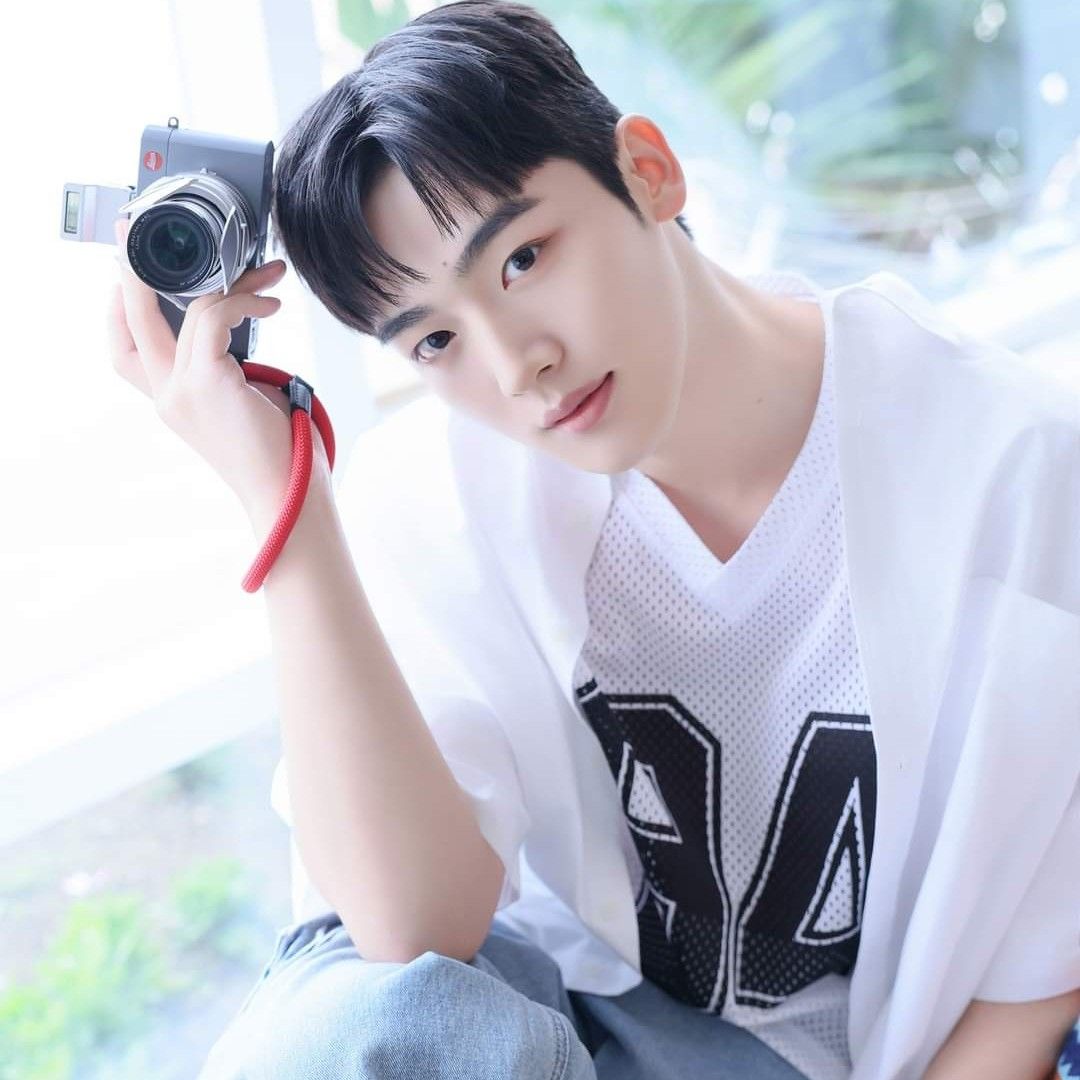 Latest photo of Kim Yohan (WEi)