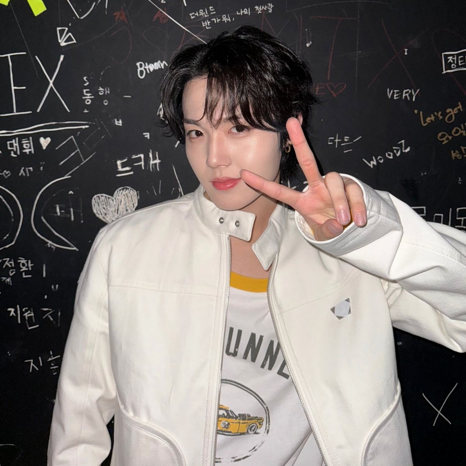 Latest photo of Doyoung (TREASURE)
