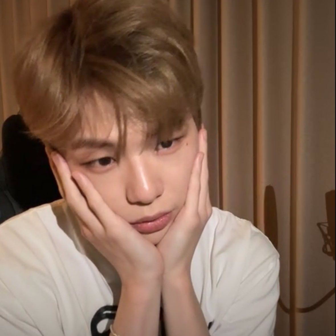 A moment captured by Kang Daniel's fan