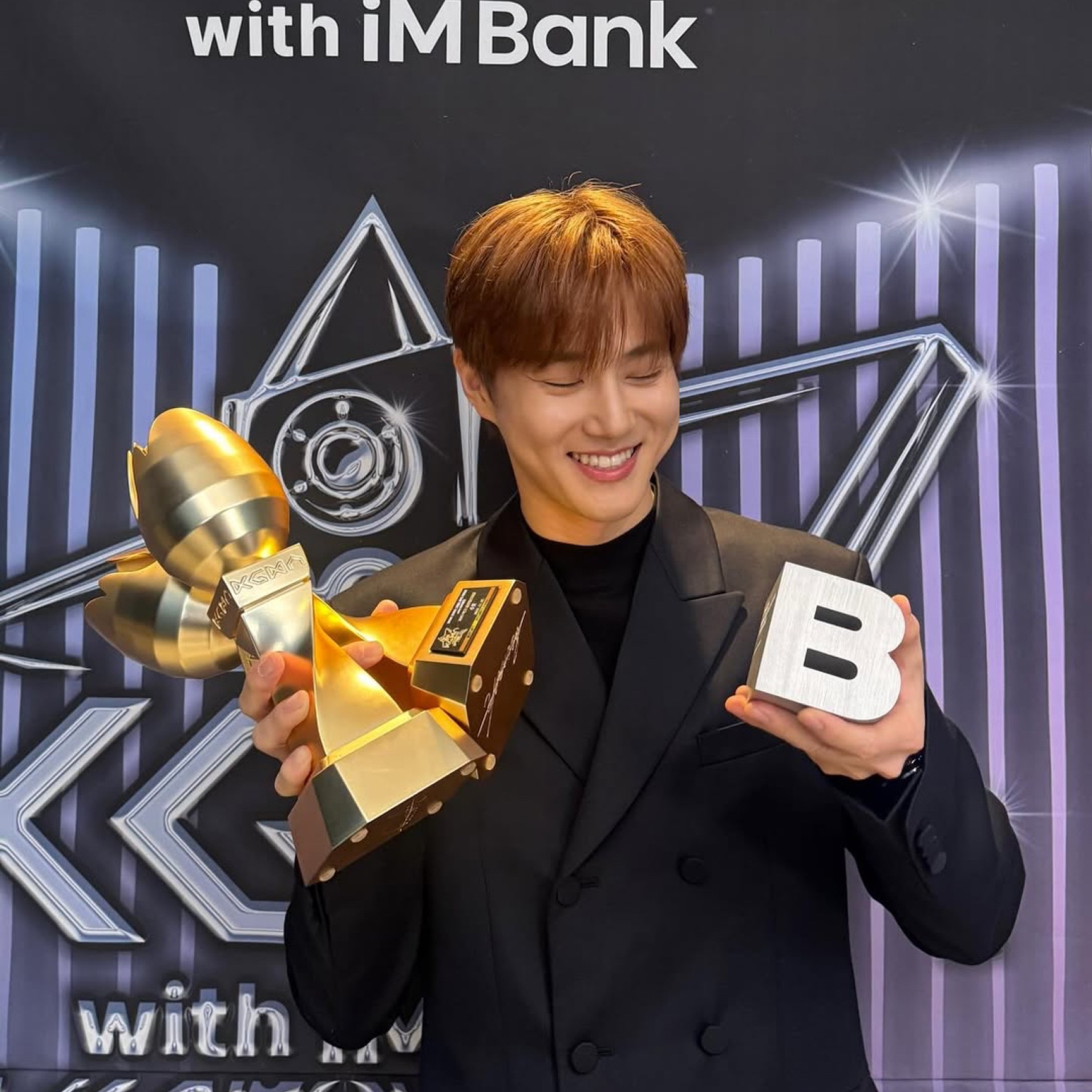 Latest photo of Suho (EXO)