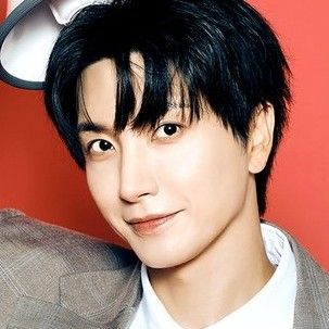 A moment captured by Leeteuk (Super Junior)'s fan