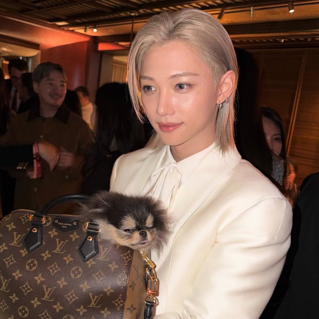 Latest photo of Felix (Stray Kids)