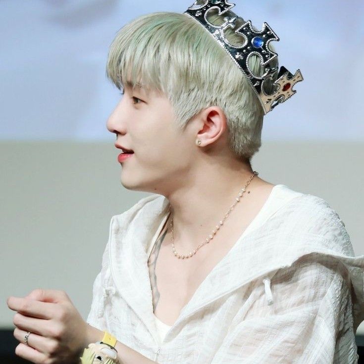 Momen yang diabadikan oleh penggemar Jinjin (ASTRO)