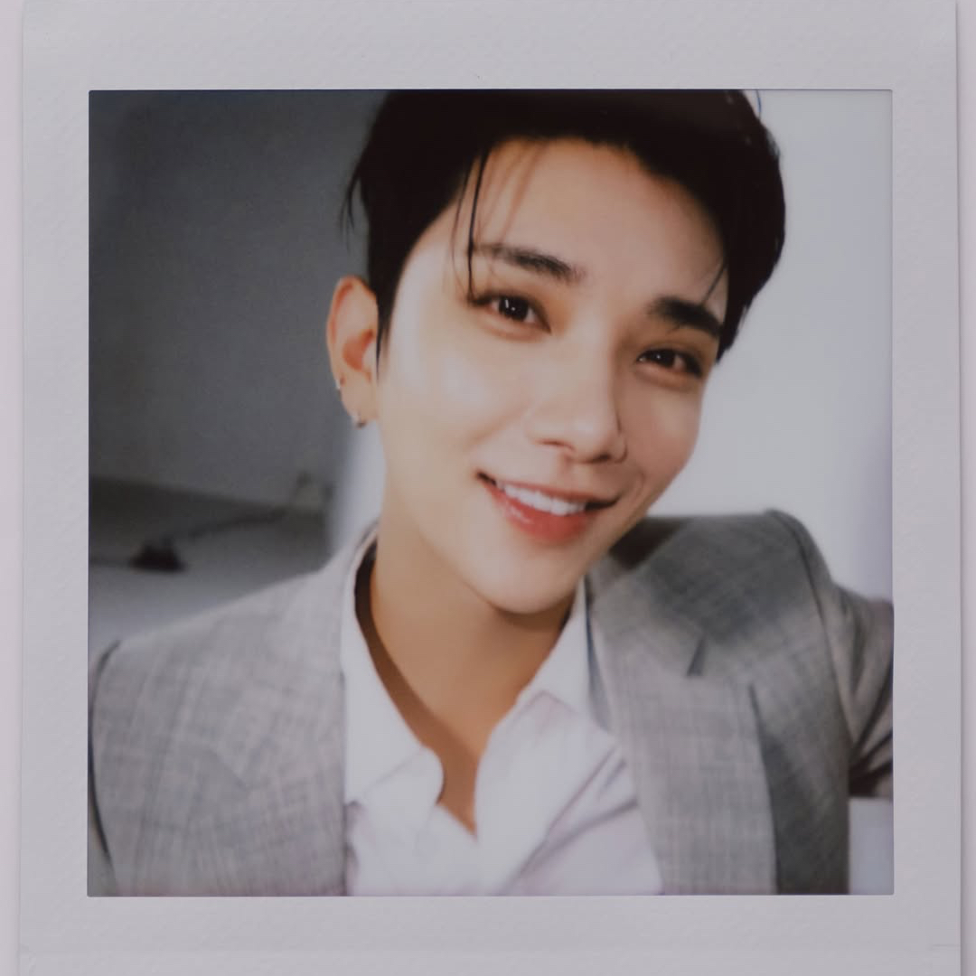 A moment captured by Joshua (SEVENTEEN)'s fan
