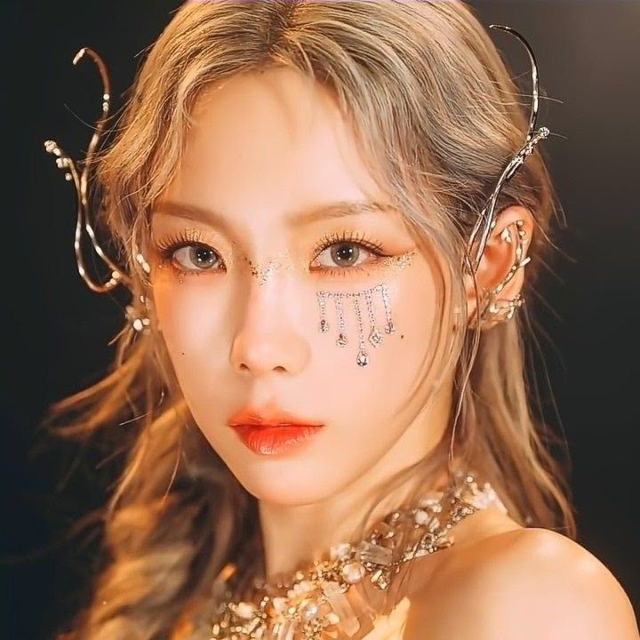 Recent activity shot of Taeyeon (Girls' Generation)