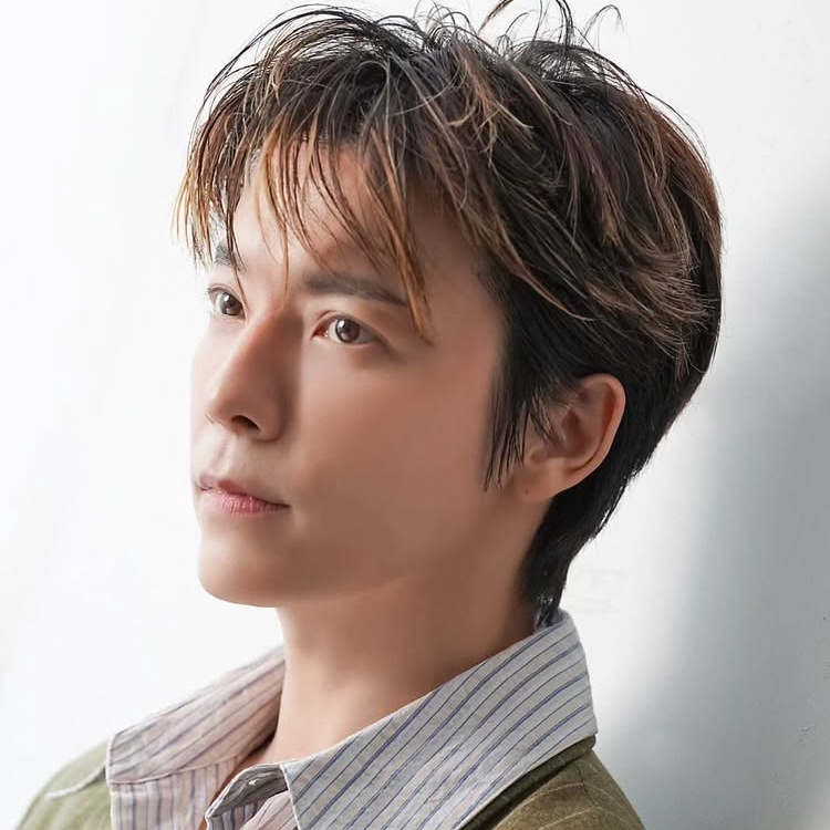 Latest photo of Donghae (Super Junior)
