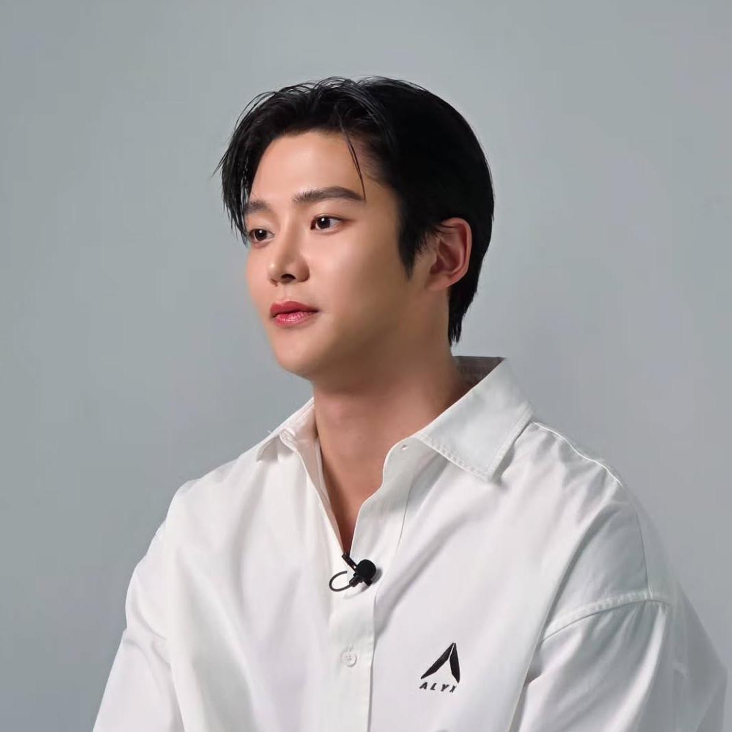 Recent activity shot of Rowoon
