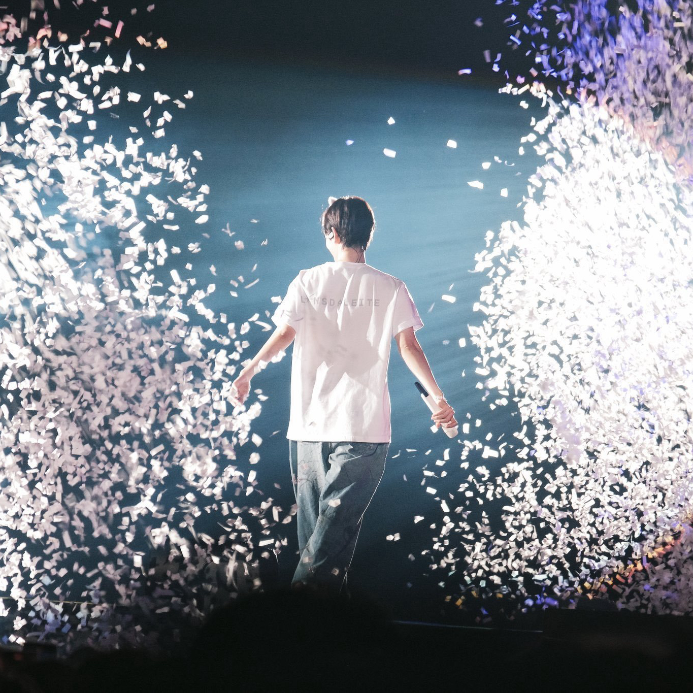 ベクヒョン (EXO)の舞台裏ショット