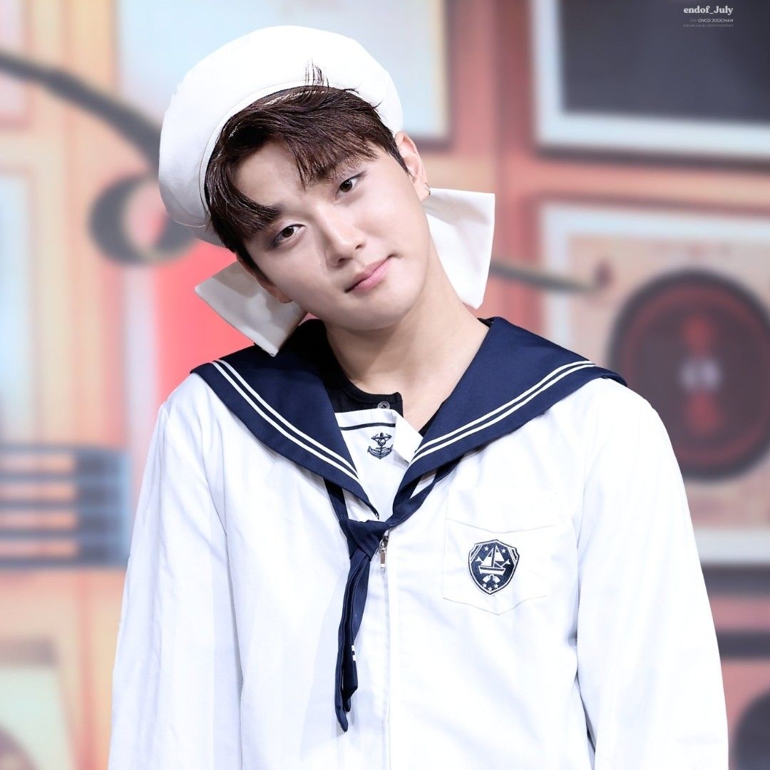 A moment captured by Hong Joochan (GoldenChild)'s fan