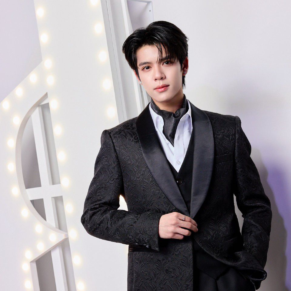 佑瀧 (NexT1DE)的最新照片