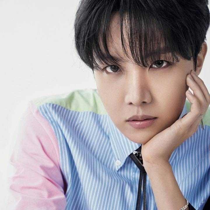 제이홉 (방탄소년단)의 최신 사진