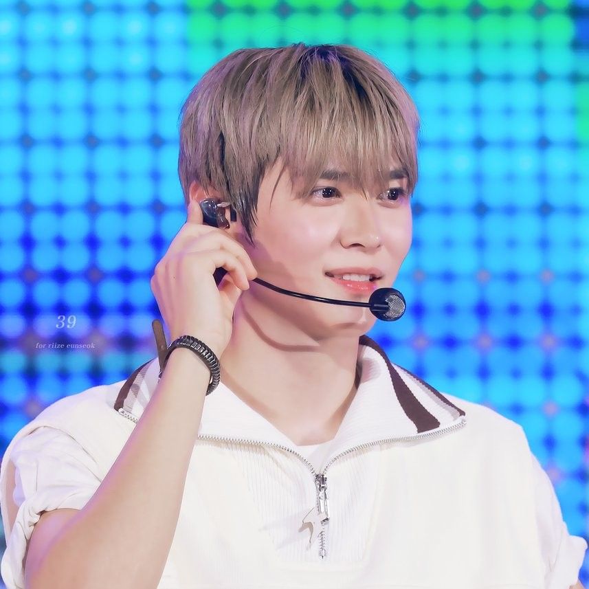 A moment captured by Eunseok (RIIZE)'s fan