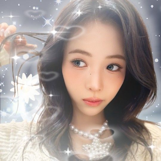 Latest photo of Maya (NiziU)