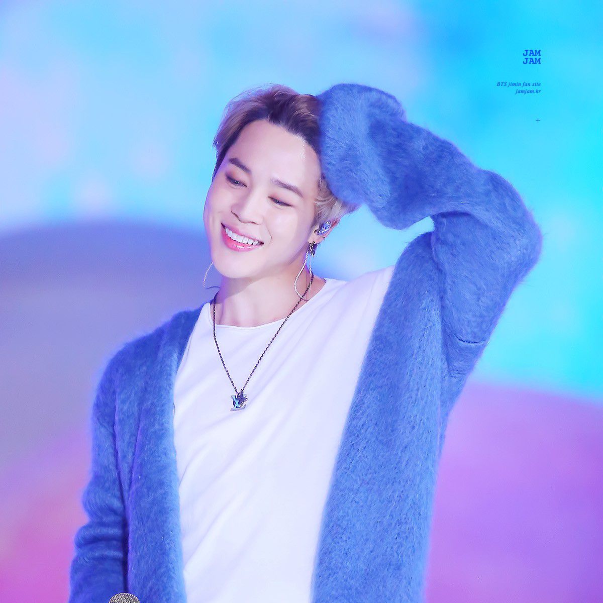 Foto aktivitas terbaru Jimin (BTS)