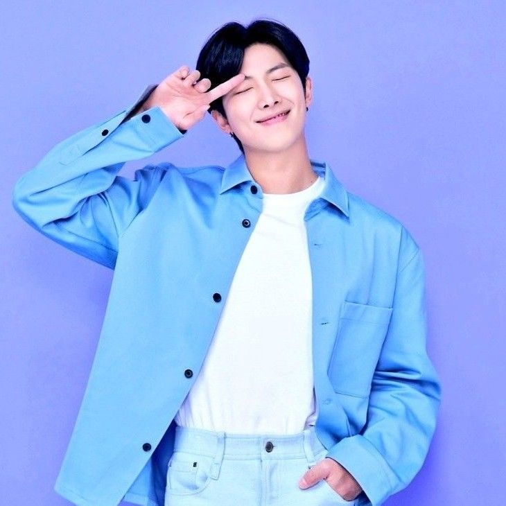 Foto aktivitas terbaru RM (BTS)