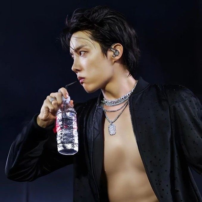 제이홉 (방탄소년단)의 비하인드 컷