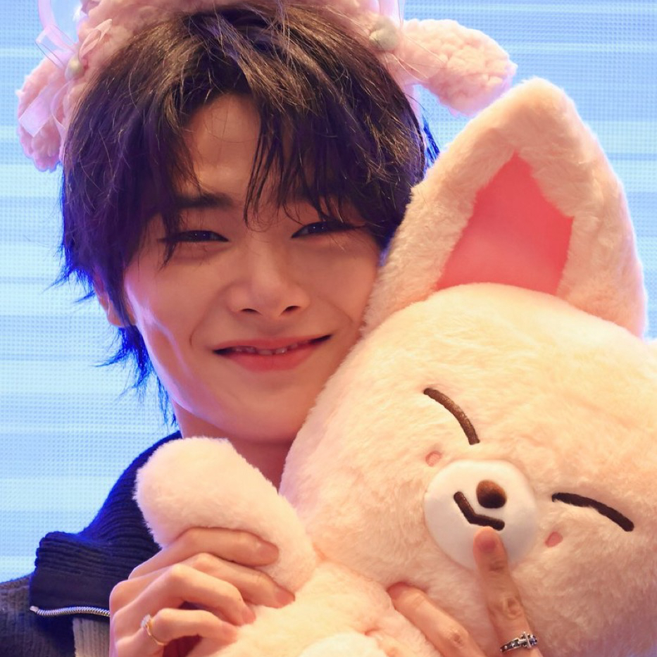 Foto aktivitas terbaru I.N (Stray Kids)