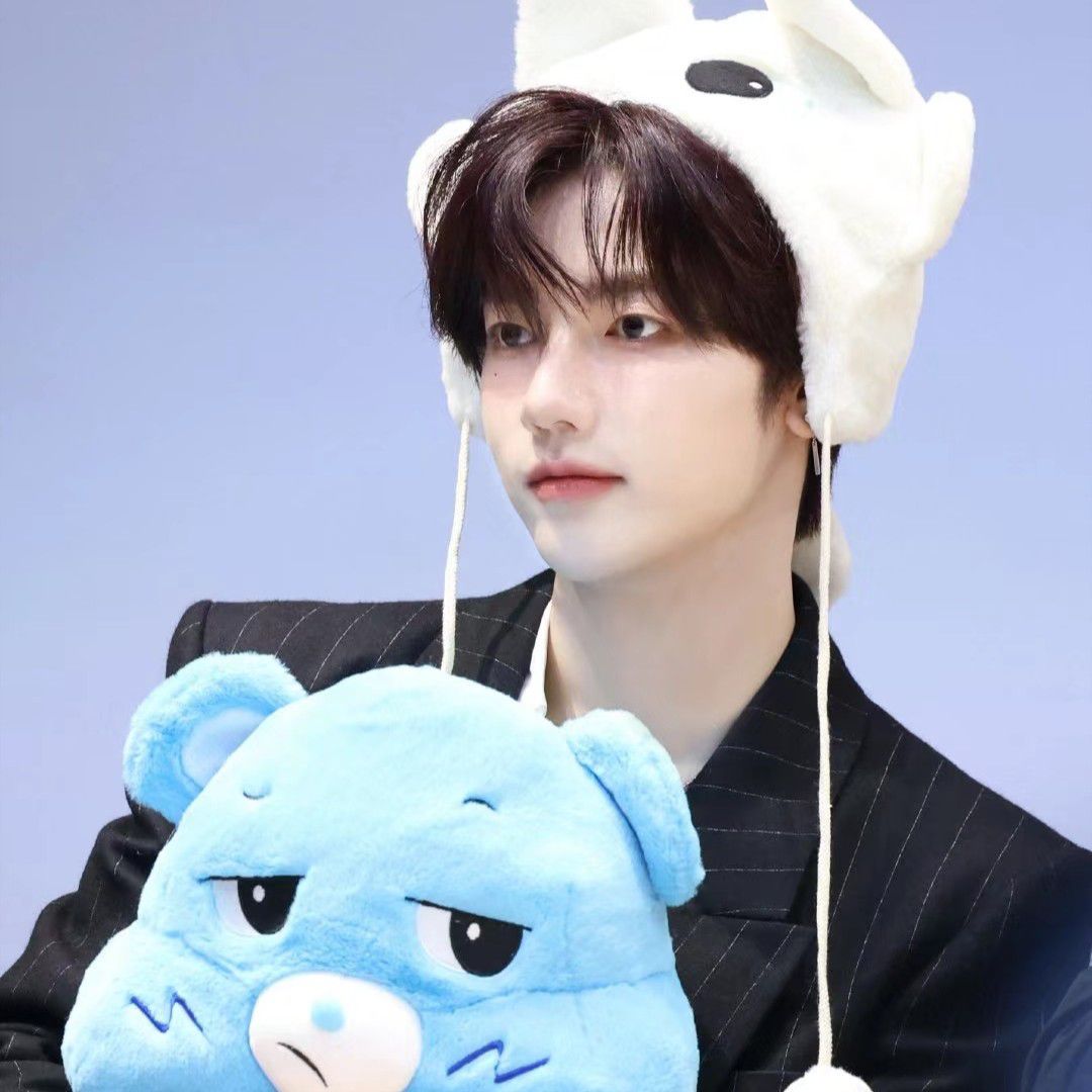 A moment captured by Zhang Hao (ZEROBASEONE)'s fan