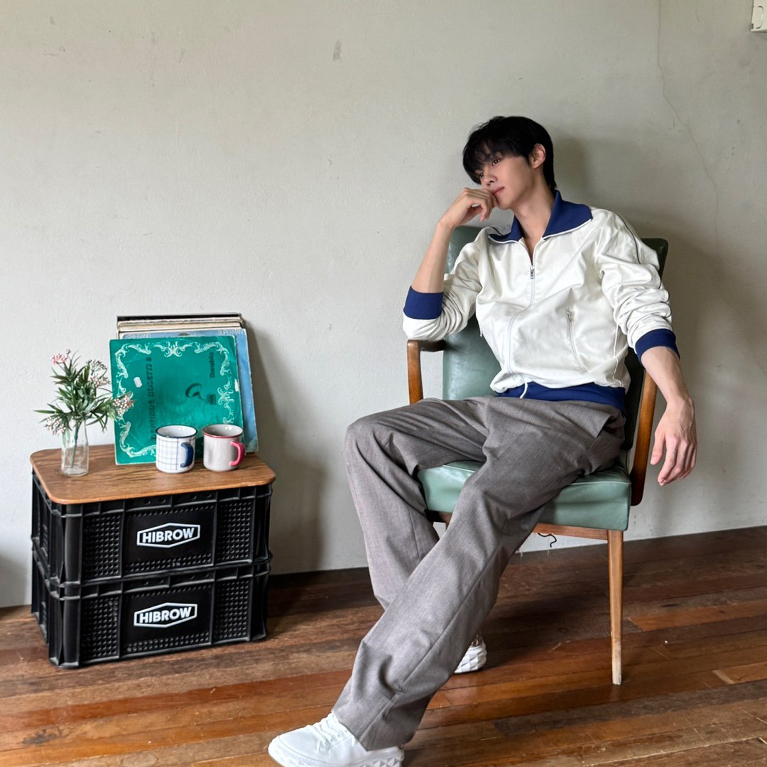 Recent activity shot of Kim Gyuvin (ZEROBASEONE)