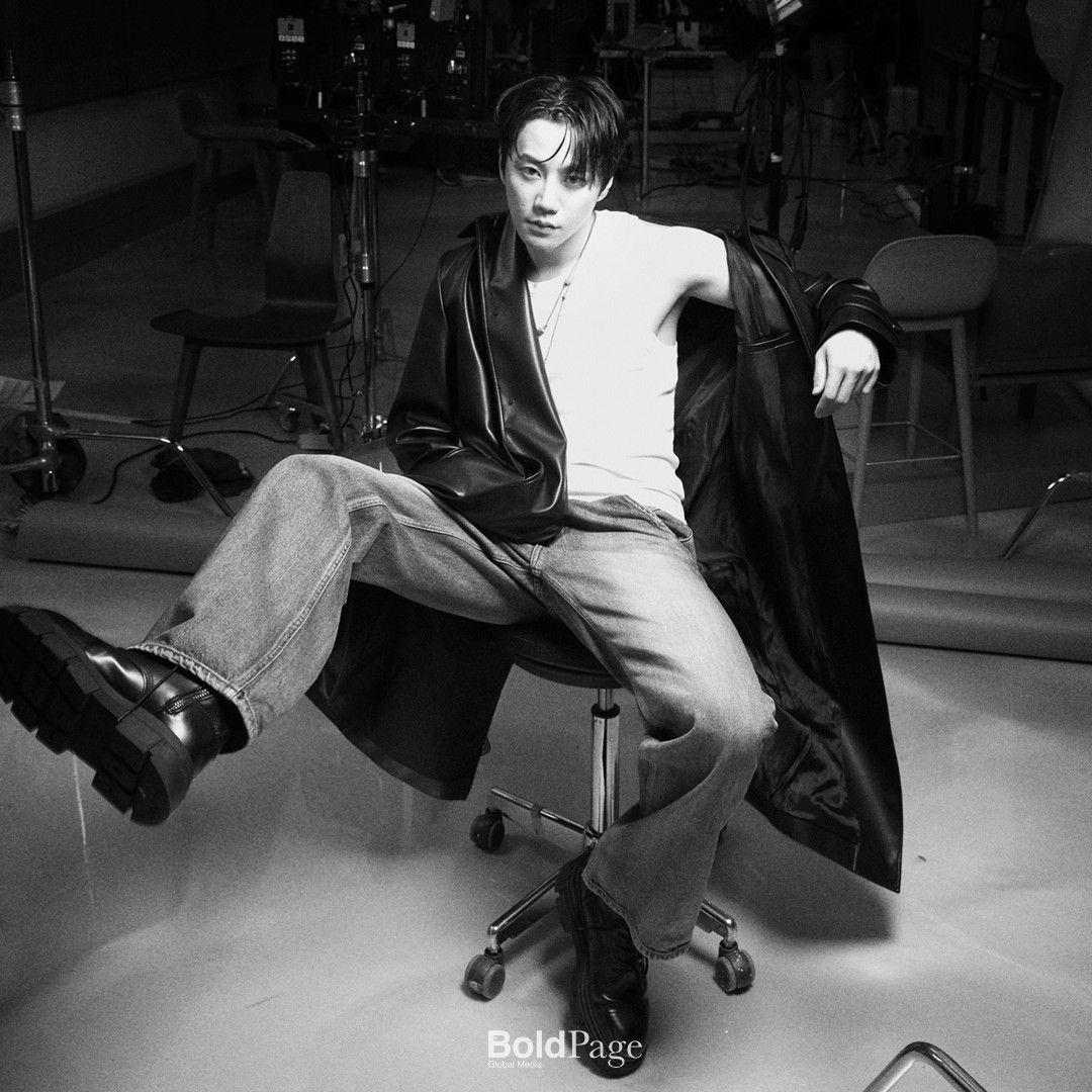 Recent activity shot of Lee Junyoung