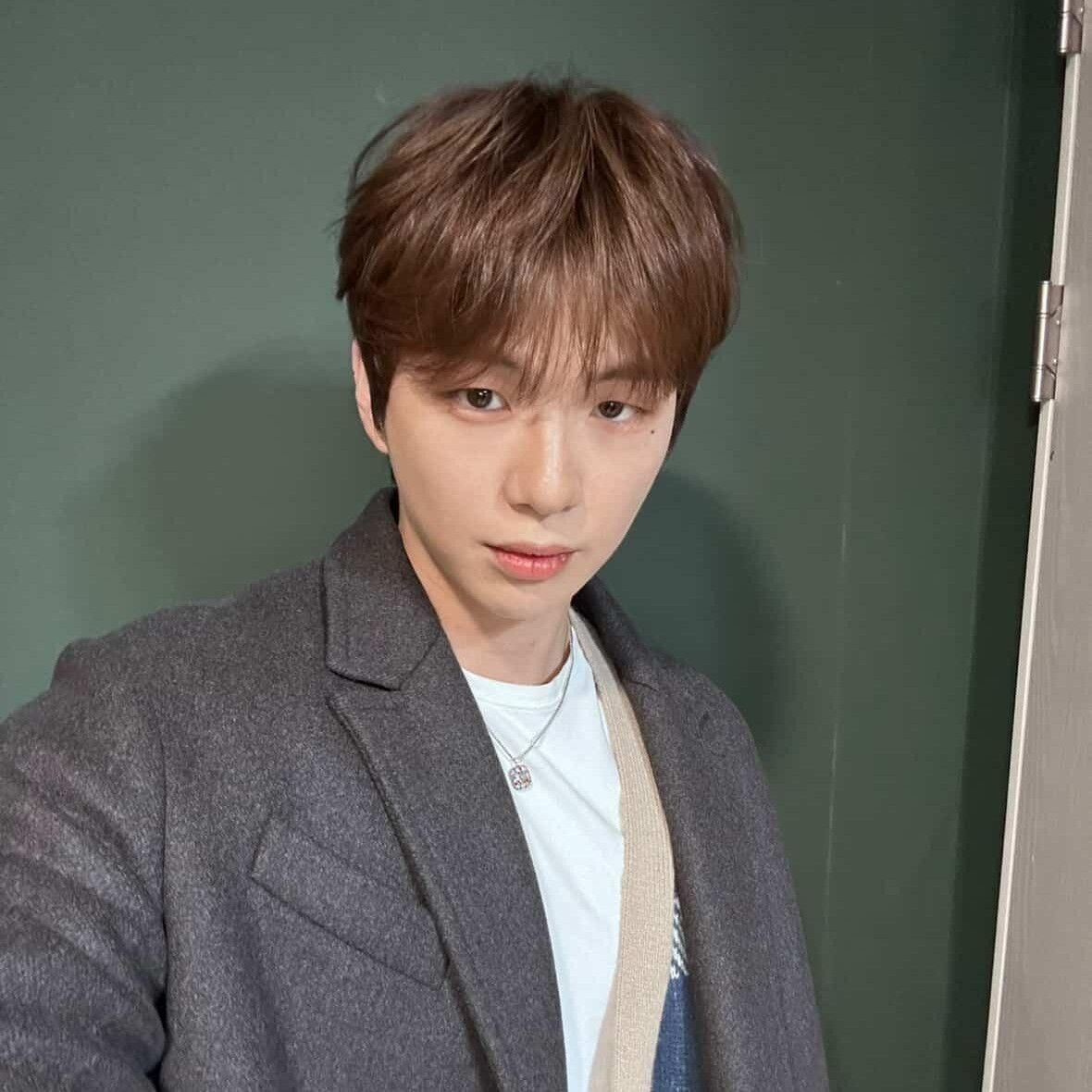 강다니엘 최근 활동샷