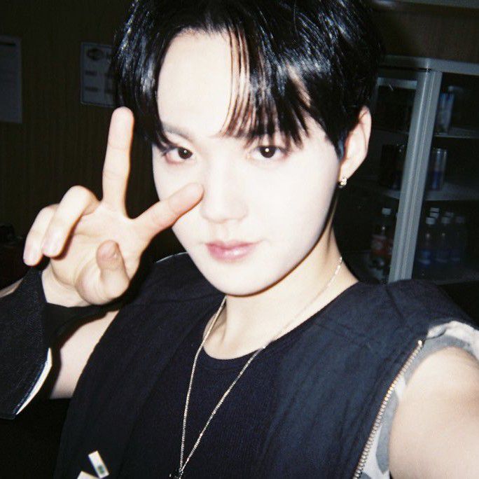 Latest photo of Doyoung (TREASURE)