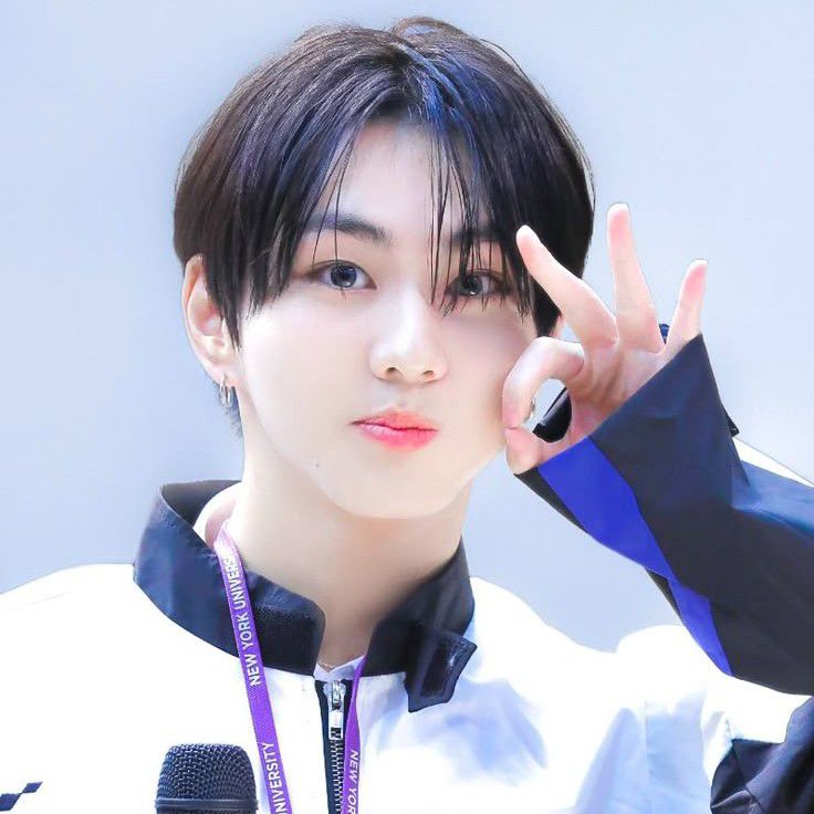 Behind-the-scenes cut of Jungwon (ENHYPEN)