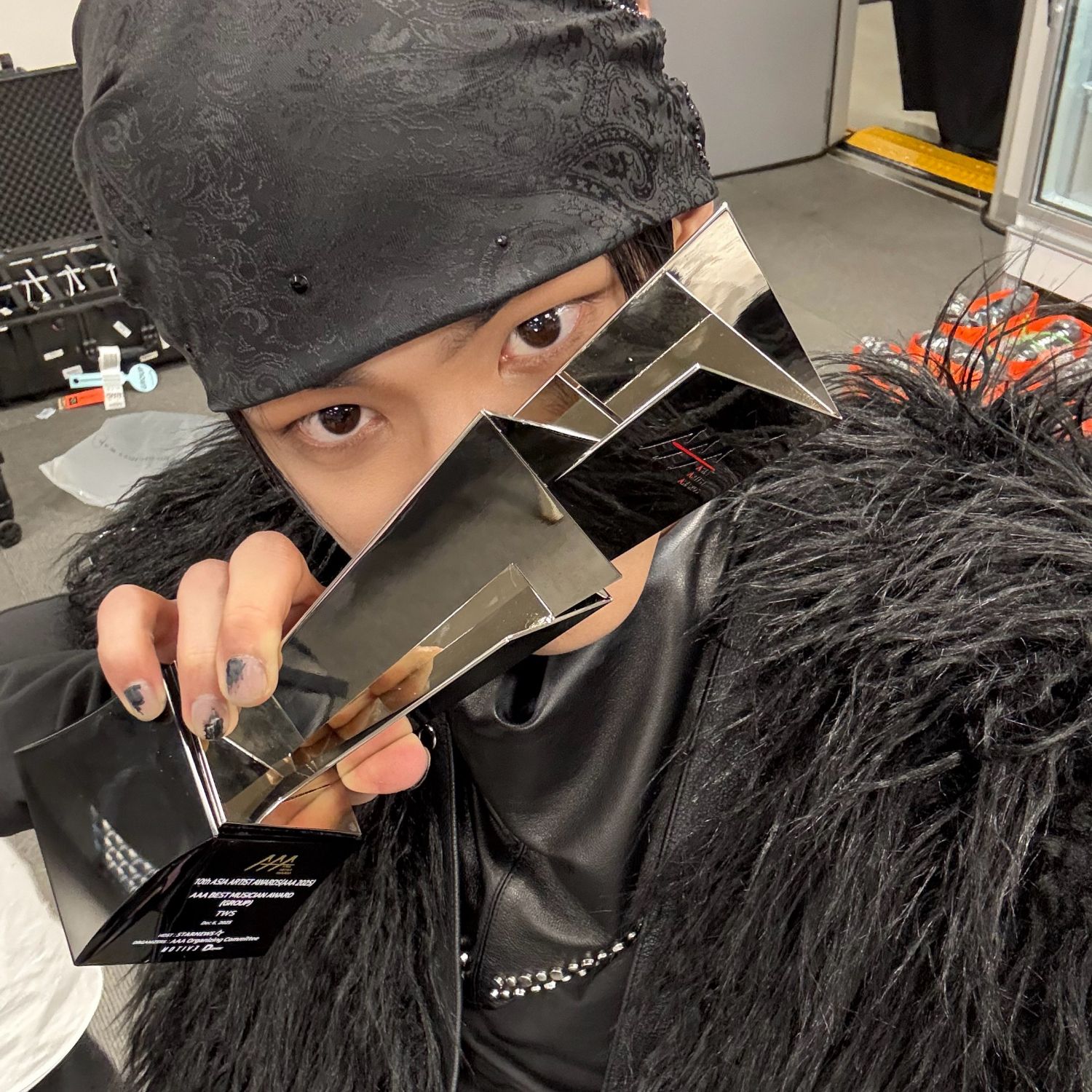 Behind-the-scenes cut of TWS