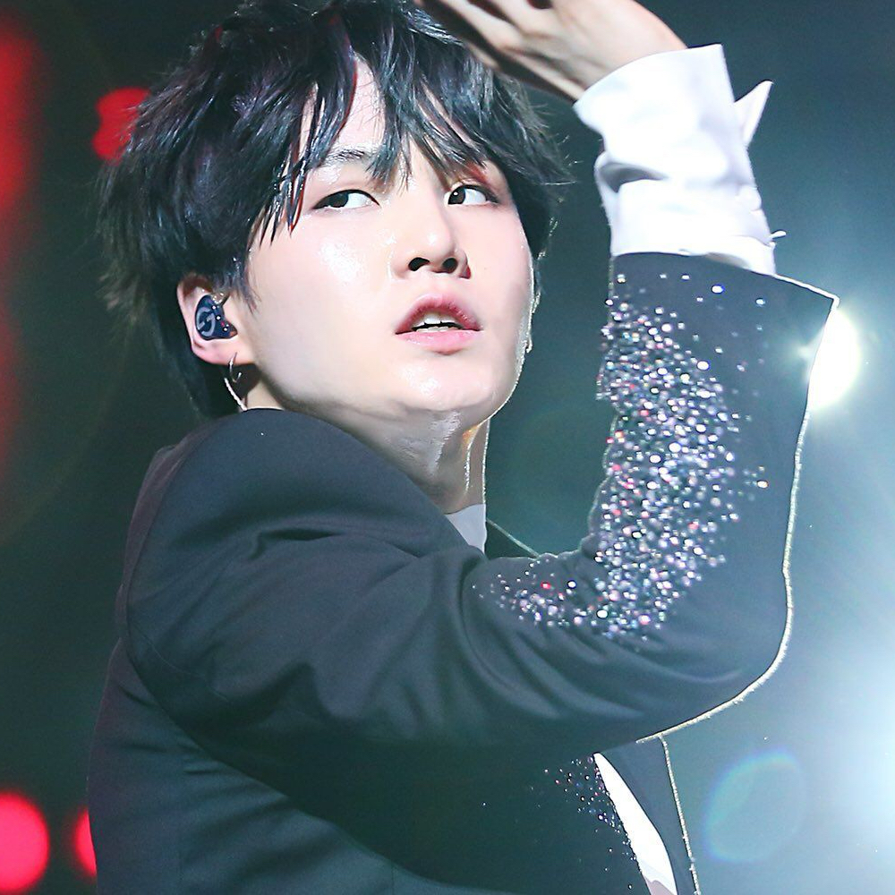 슈가 (방탄소년단) 최근 활동샷