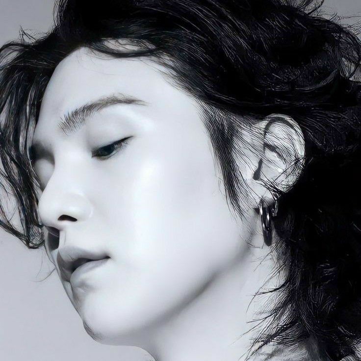 Latest photo of SUGA (BTS)