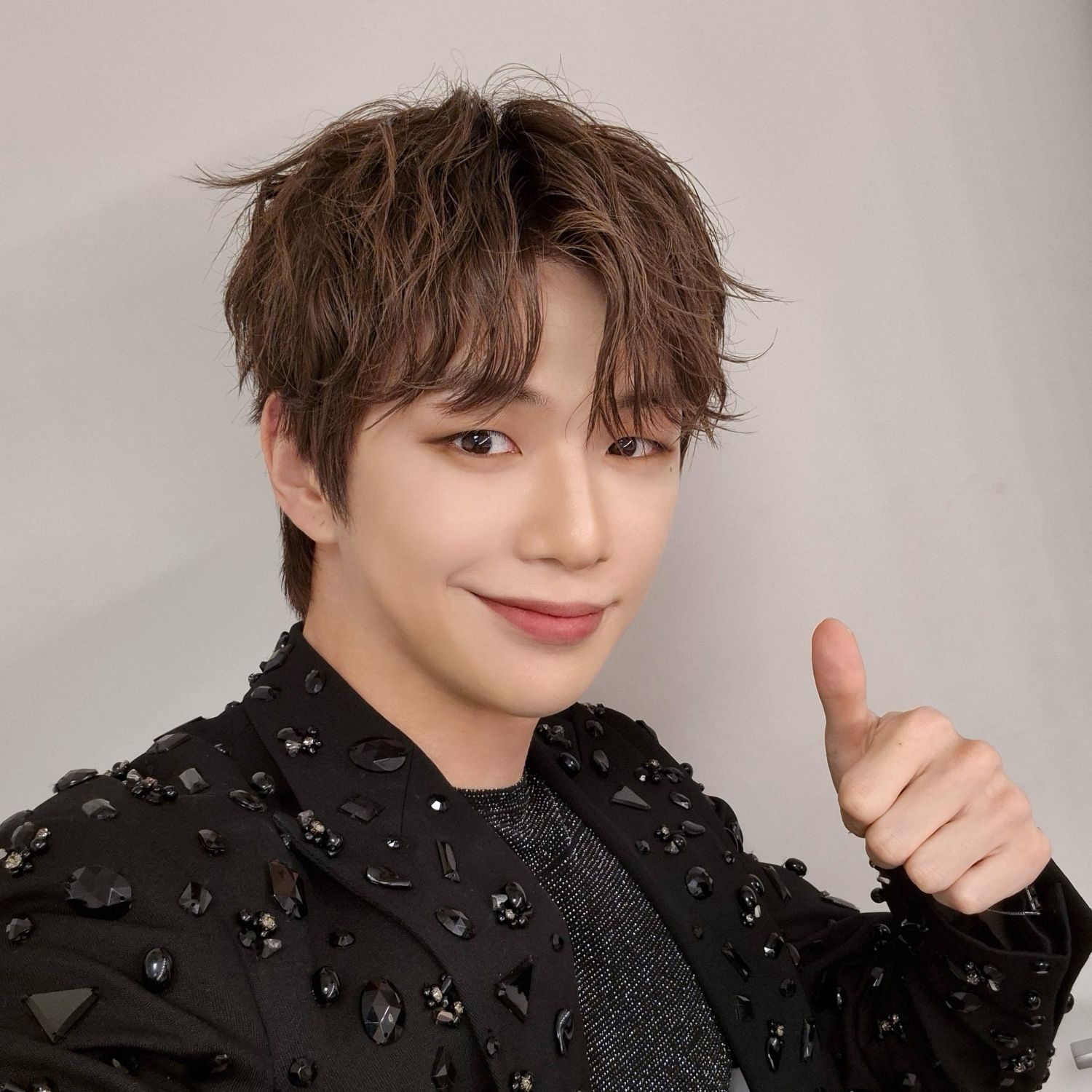 강다니엘의 비하인드 컷