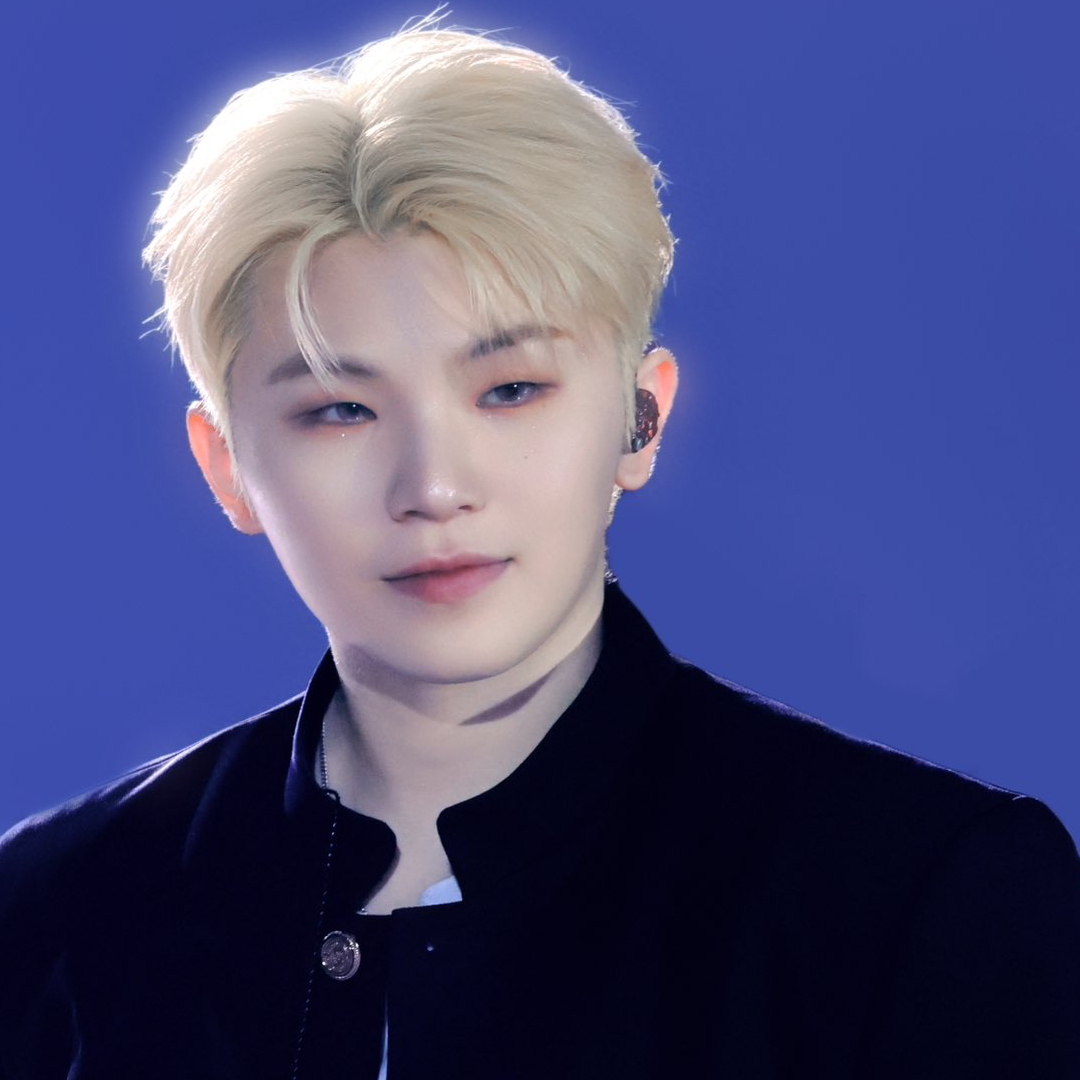 A moment captured by Woozi (SEVENTEEN)'s fan