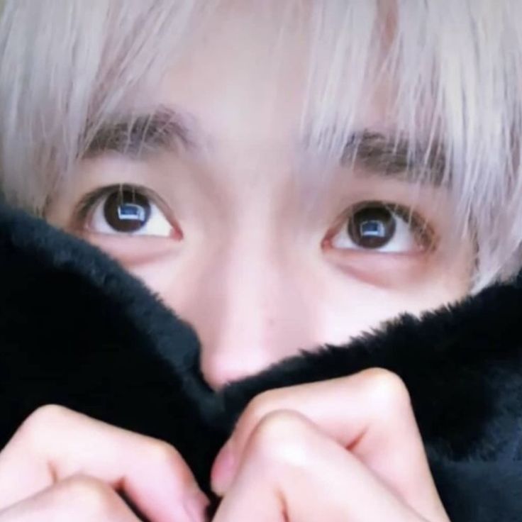 A moment captured by Taeyong (NCT 127)'s fan