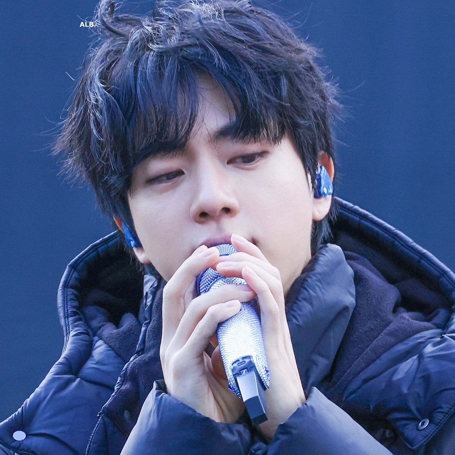 진 (방탄소년단)의 최신 사진